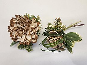 Brown Wooden Flower Set